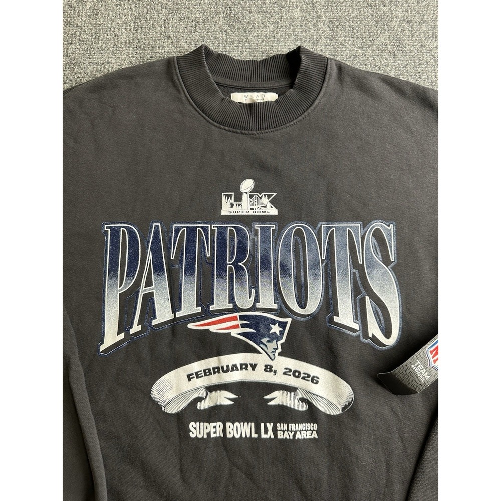 Womens New England Patriots Super Bowl LX 2026 Sweatshirt, Size S - Picture 2 of 7